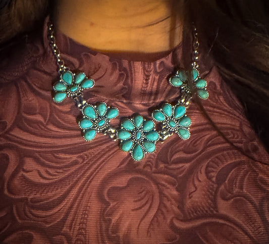 Arizona Flower necklace