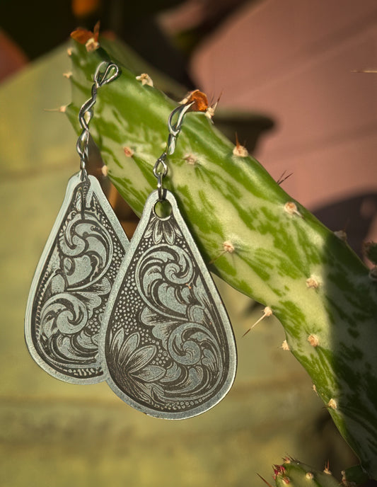 Wandering flower earrings